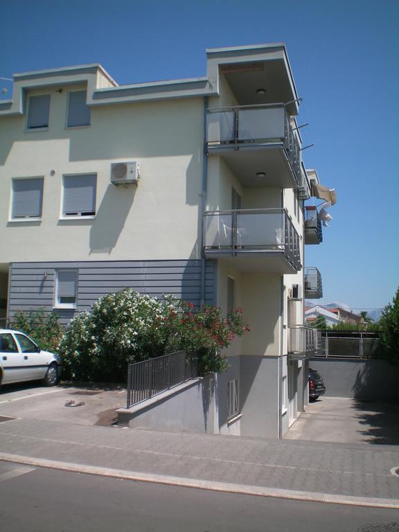 Apartment Tin Kaštela Exteriör bild